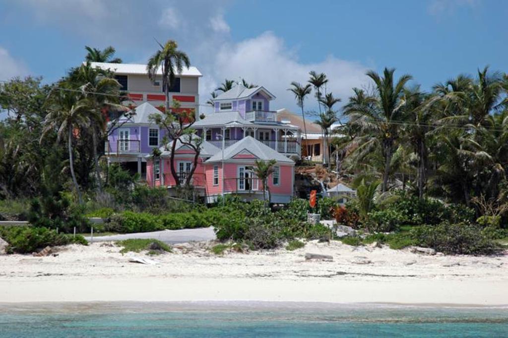 Orange Hill Beach Inn Nassau Exterior photo