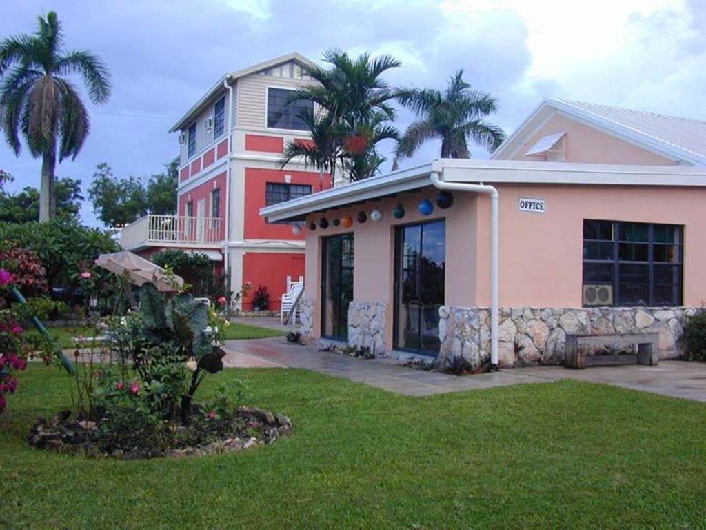 Orange Hill Beach Inn Nassau Exterior photo